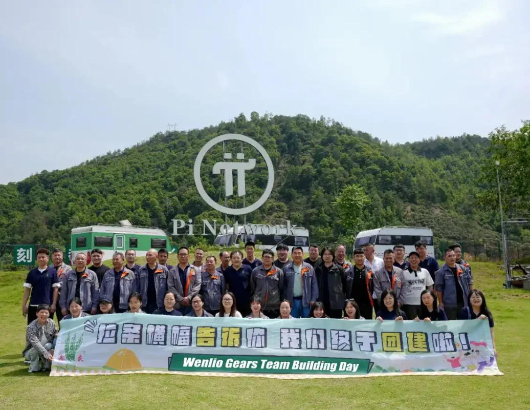 group photo-Wenlio Gears team building day