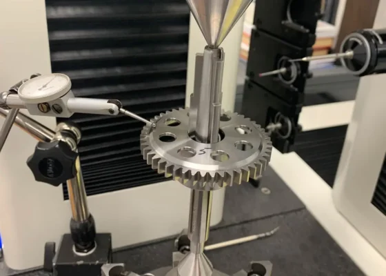 Runout dial indicator